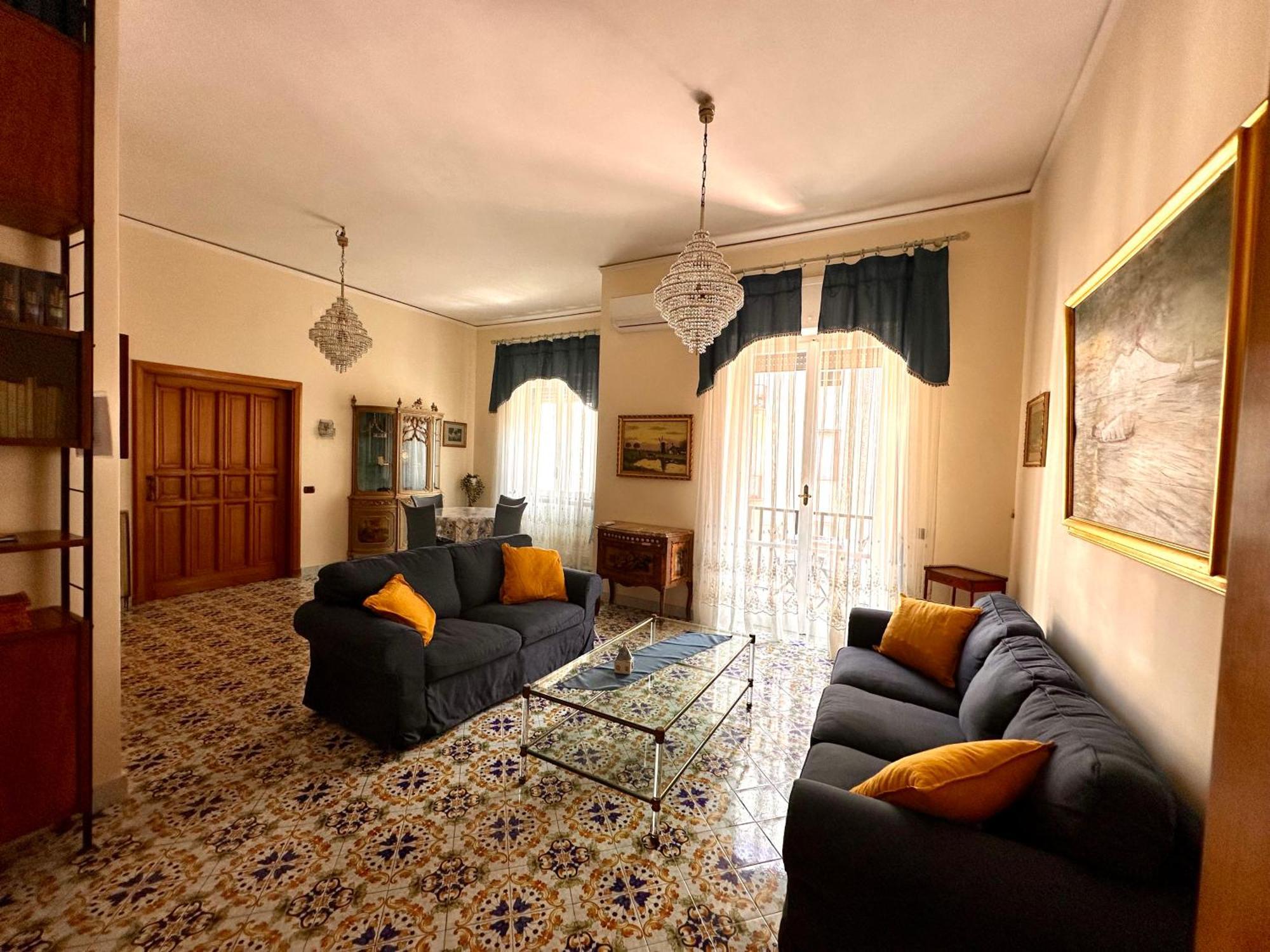 Maman Suite, City Center Near Molo Beverello Naples Exterior photo