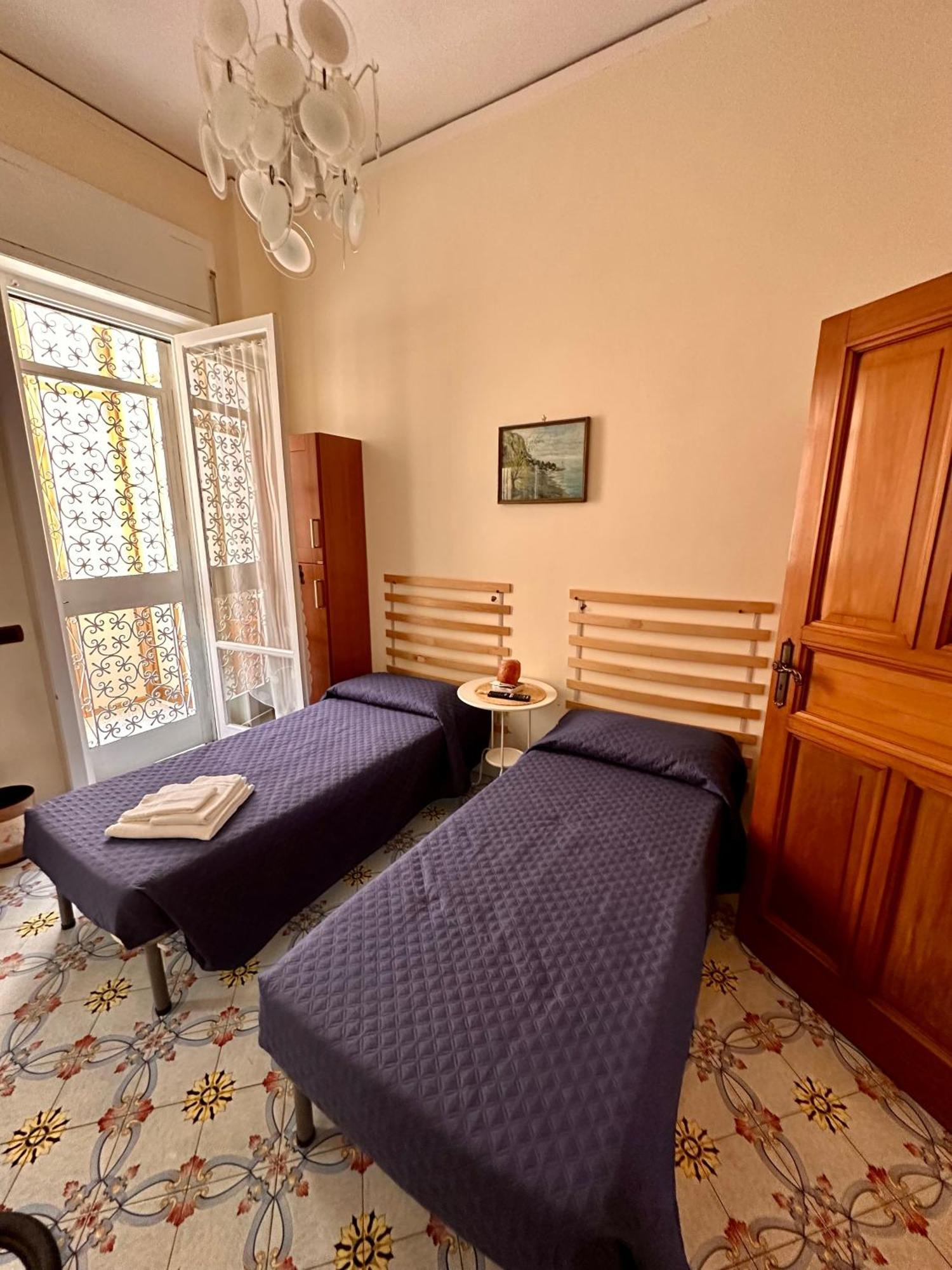 Maman Suite, City Center Near Molo Beverello Naples Exterior photo